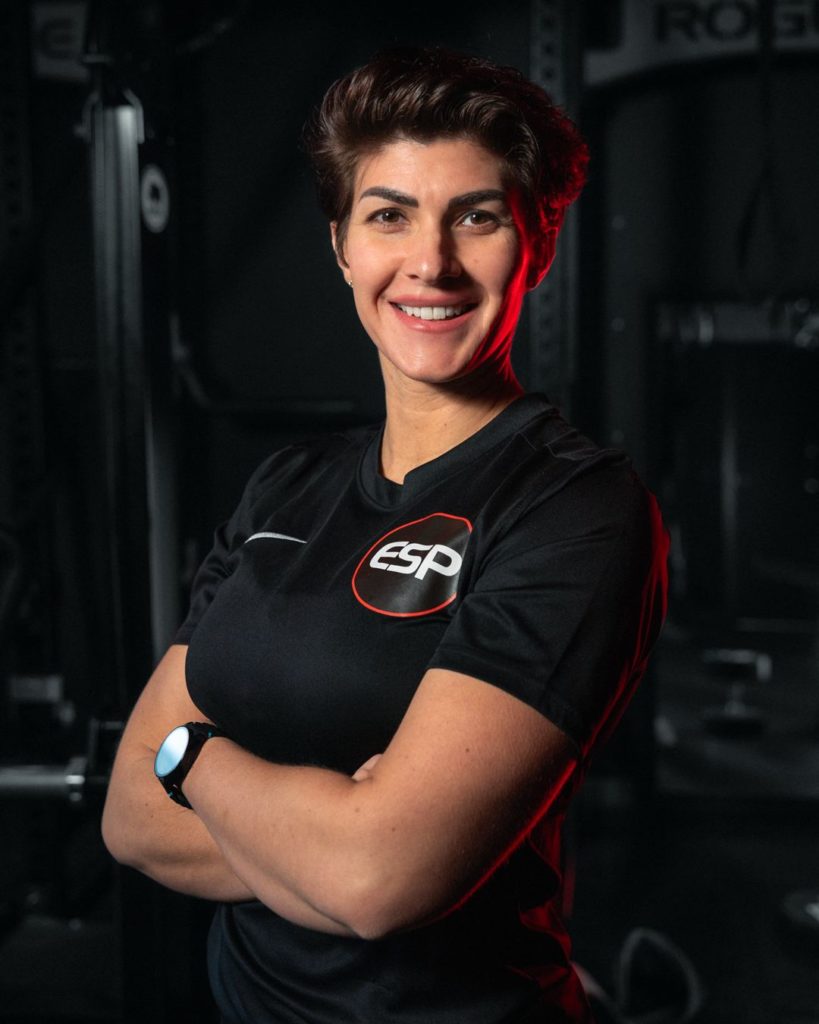 Cindy Deschoenmaeker - Analyse van lichaamssamenstelling, Biomechanische screening, Kracht en conditie, Longevity Lifestyle Strategist, Massagetherapie, Mobiliteitsverbetering, Online personal training, Spieropbouw, Verbeterde gezondheid, Vetverlies